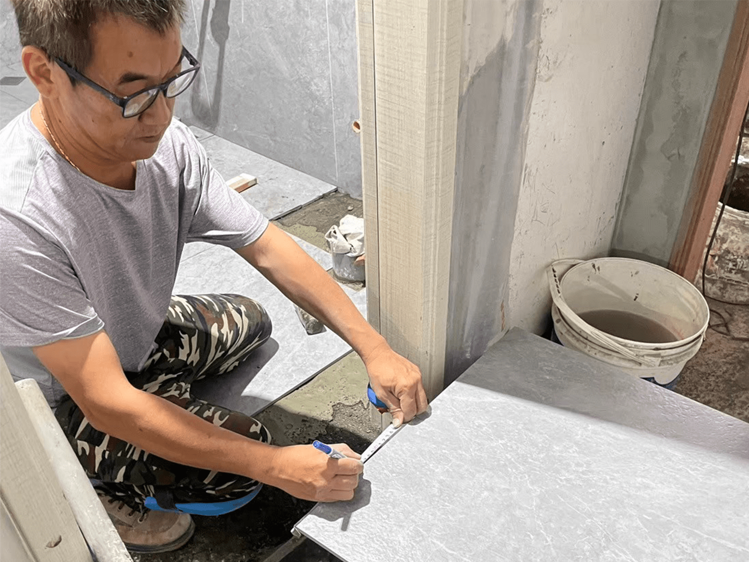 磁磚連工帶料